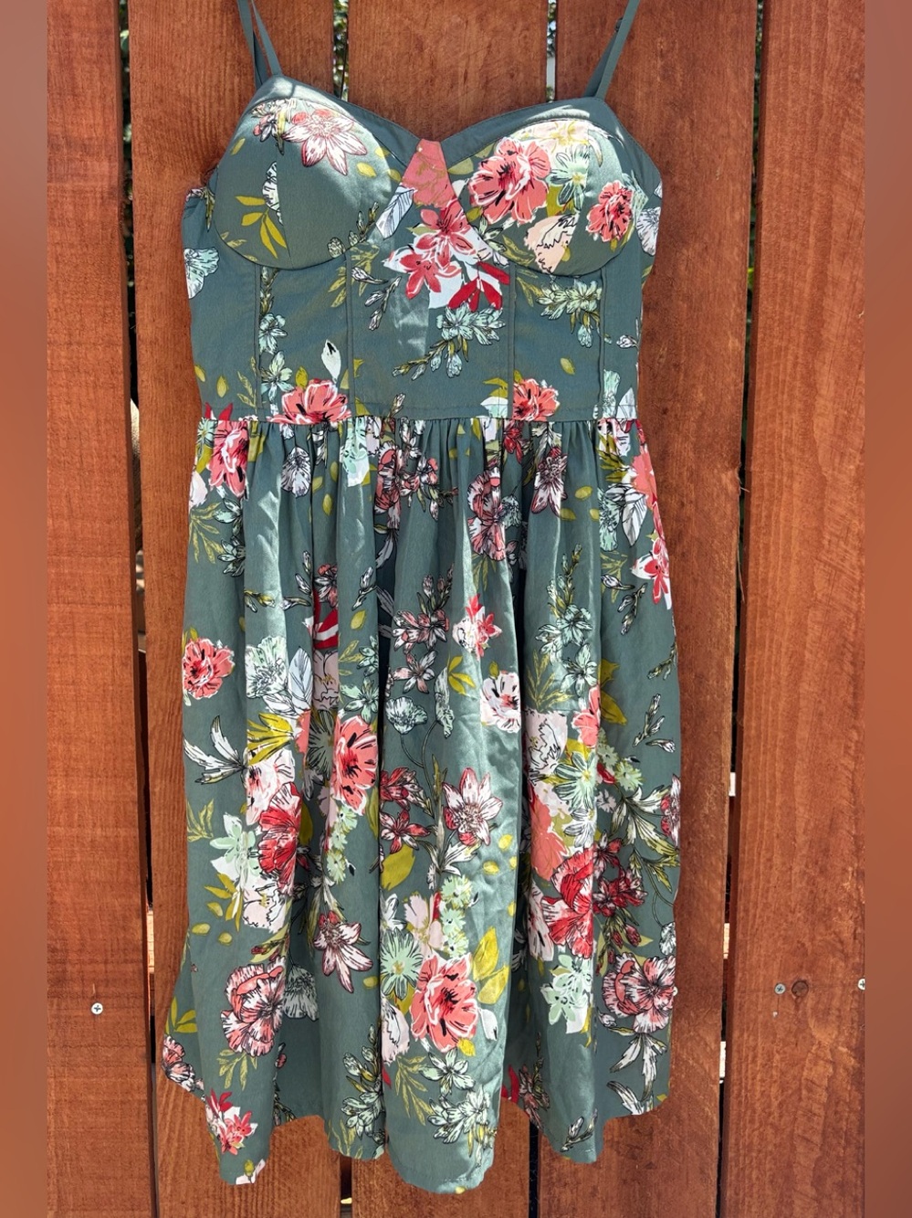 Floral Spaghetti-Strap Casual Dress in Sage Green